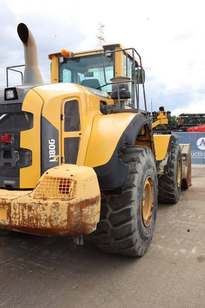Volvo L180G - Wheel loader: picture 5 Volvo L180G - Wheel loader: picture 5