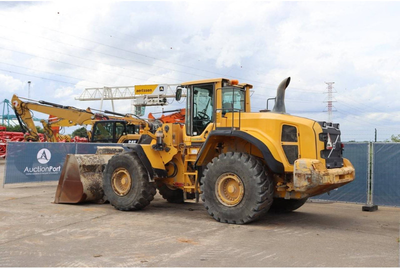 Volvo L180G - Wheel loader: picture 3 Volvo L180G - Wheel loader: picture 3