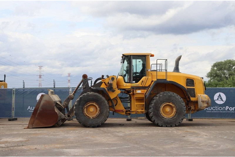 Volvo L180G - Wheel loader: picture 2 Volvo L180G - Wheel loader: picture 2