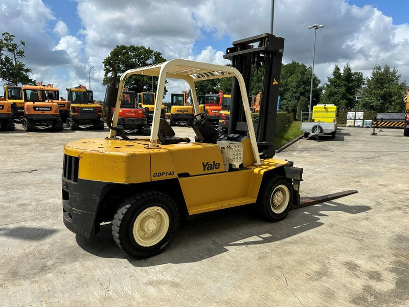 Yale GDP140-HUBV118 - Diesel forklift: picture 4 Yale GDP140-HUBV118 - Diesel forklift: picture 4