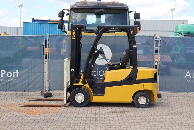 Yale GDP25LX E2200 - Diesel forklift: picture 2 Yale GDP25LX E2200 - Diesel forklift: picture 2