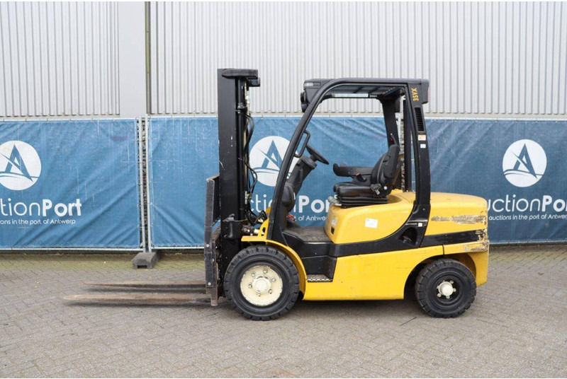 Yale GLP35VX - Diesel forklift: picture 2 Yale GLP35VX - Diesel forklift: picture 2