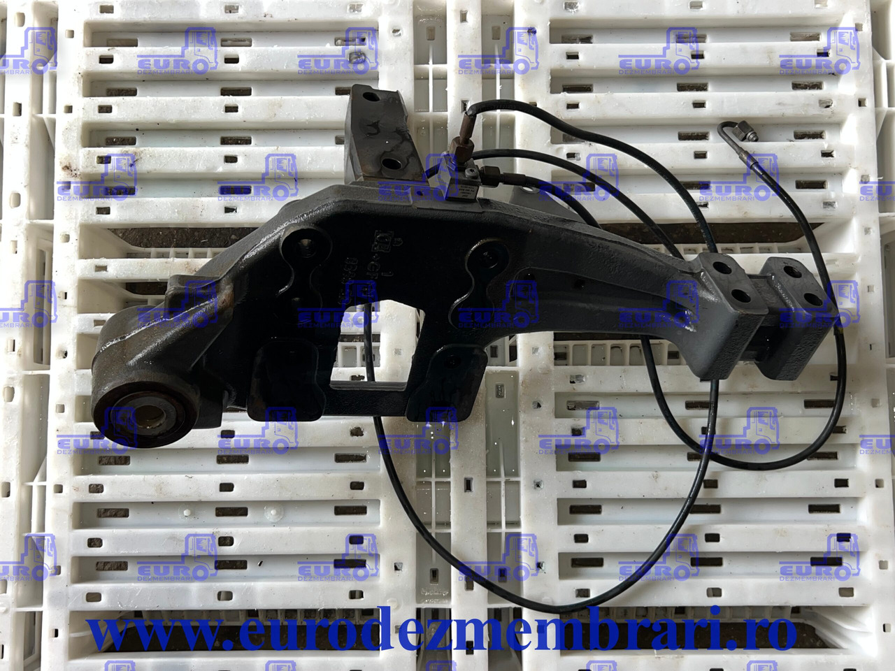 SUPORT CABINA SPATE DREAPTA DAF XF 1922172 1922174 1892984 - Frame/ Chassis for Truck: picture 1 SUPORT CABINA SPATE DREAPTA DAF XF 1922172 1922174 1892984 - Frame/ Chassis for Truck: picture 1