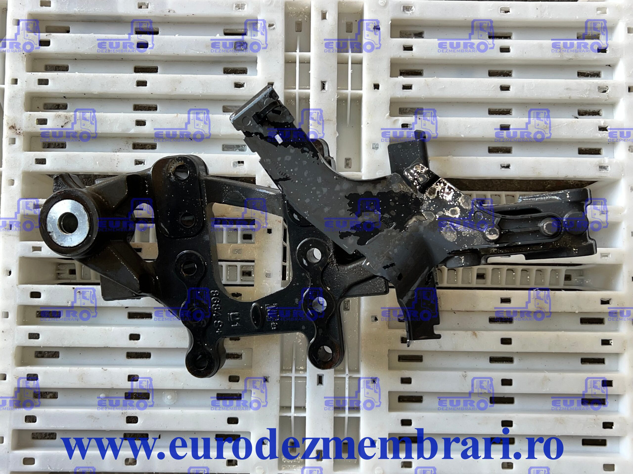 SUPORT CABINA STANGA SPATE DAF 1922171 192273 1892983 - Frame/ Chassis for Truck: picture 1 SUPORT CABINA STANGA SPATE DAF 1922171 192273 1892983 - Frame/ Chassis for Truck: picture 1