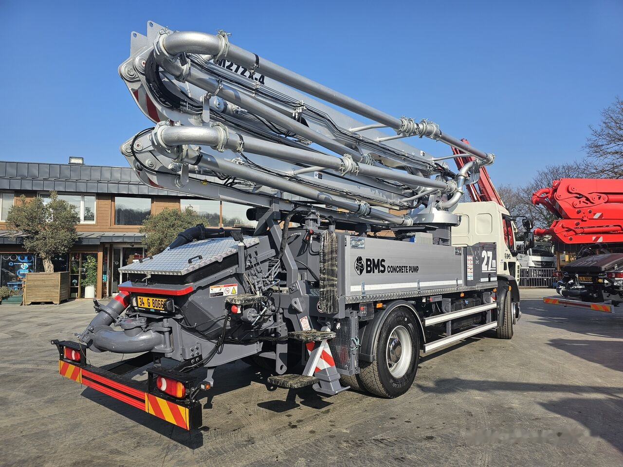 New Concrete pump truck DAF LF 310: picture 9