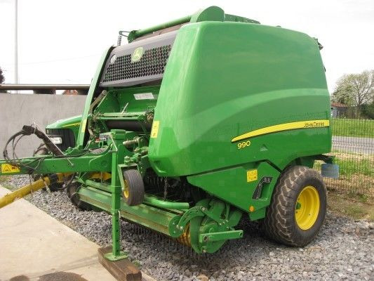 John Deere 990 - Round baler: picture 2 John Deere 990 - Round baler: picture 2