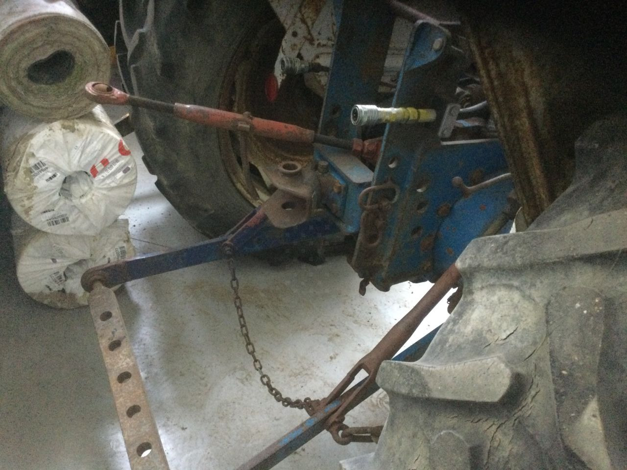 Farm tractor Ford 4000: picture 6