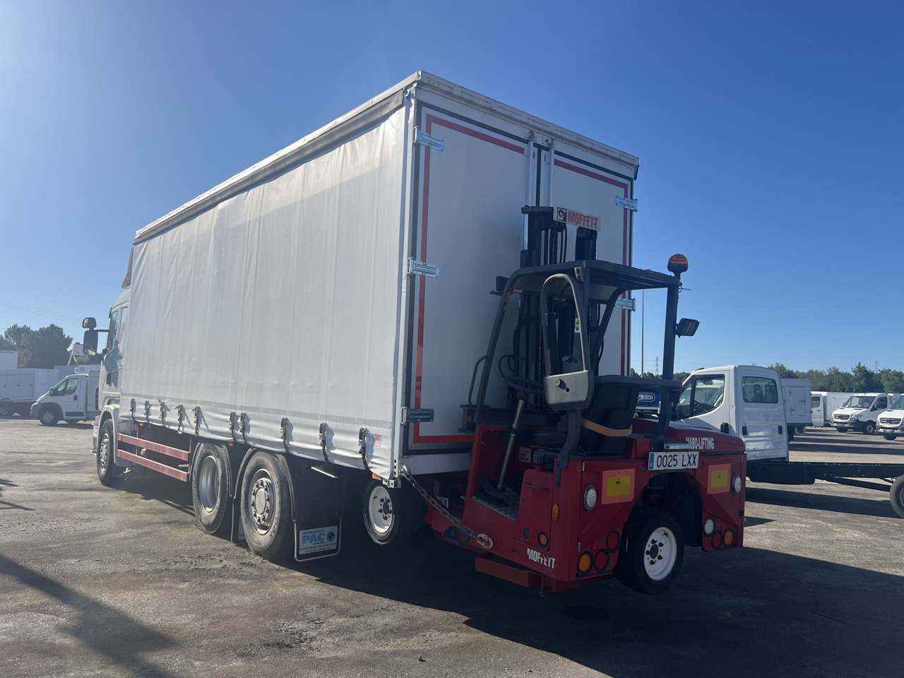 Curtain side truck CAMION SCANIA 380 CON CARRETILLA MOFFET M4: picture 10 Curtain side truck CAMION SCANIA 380 CON CARRETILLA MOFFET M4: picture 10