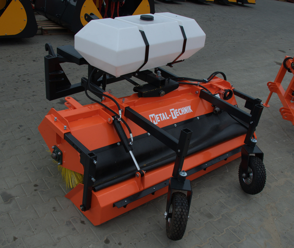 Metal-Technik Zamiatarka 1400 mm / Kehrmaschine 1400 mm/Sweeper 1400 mm/ Подметальная машина 1400 мм - Broom: picture 2 Metal-Technik Zamiatarka 1400 mm / Kehrmaschine 1400 mm/Sweeper 1400 mm/ Подметальная машина 1400 мм - Broom: picture 2