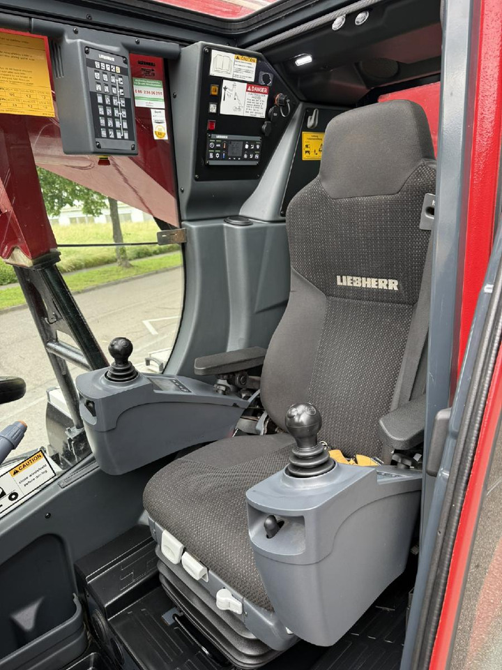 Mobile crane Liebherr LTC 1050-3.1 | VarioBase | Telematik: picture 13