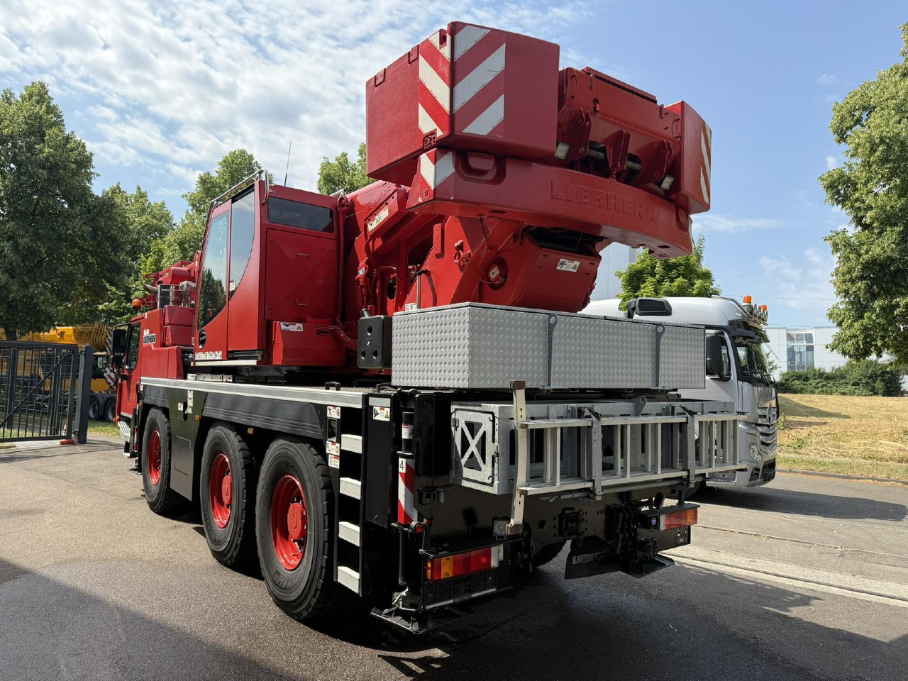 Liebherr LTM 1050-3.1 (20 - 084 132) - Mobile crane: picture 4 Liebherr LTM 1050-3.1 (20 - 084 132) - Mobile crane: picture 4