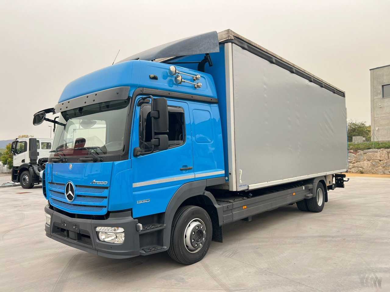 MERCEDES BENZ 13.30L Atego E6 (Tauliner) - Curtain side truck: picture 1 MERCEDES BENZ 13.30L Atego E6 (Tauliner) - Curtain side truck: picture 1