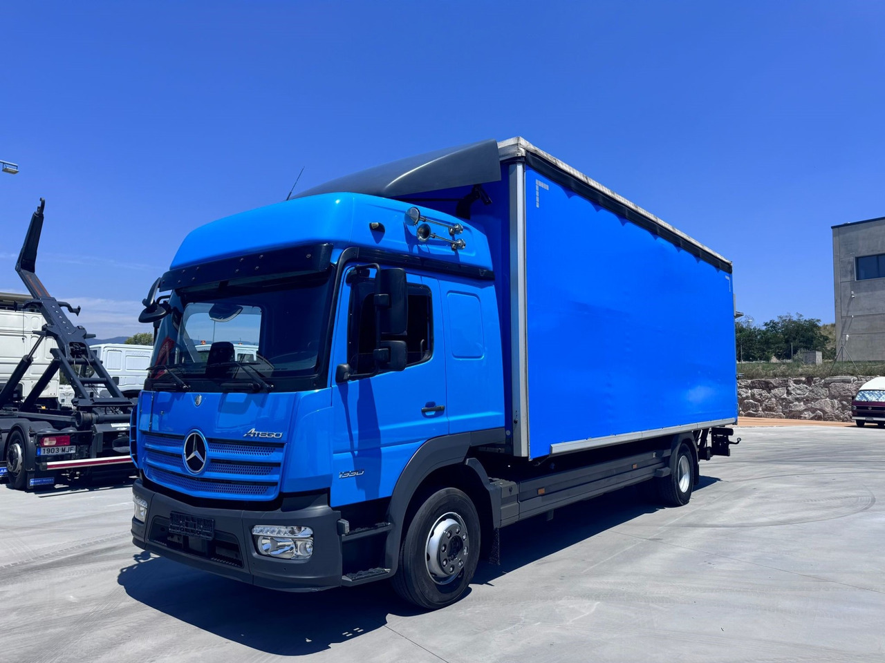 MERCEDES BENZ 13.30L Atego E6 (Tauliner) - Curtain side truck: picture 1 MERCEDES BENZ 13.30L Atego E6 (Tauliner) - Curtain side truck: picture 1