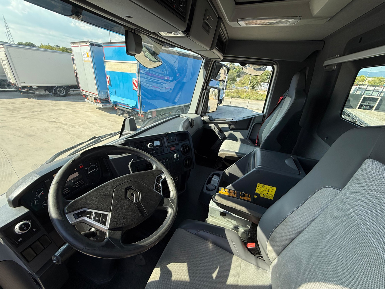 RENAULT C430 TI E6 (Hook) - Hook lift truck: picture 5 RENAULT C430 TI E6 (Hook) - Hook lift truck: picture 5