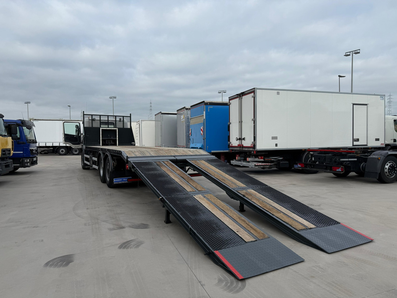 SCANIA P410 E6 (Platform) - Car transporter truck: picture 5 SCANIA P410 E6 (Platform) - Car transporter truck: picture 5