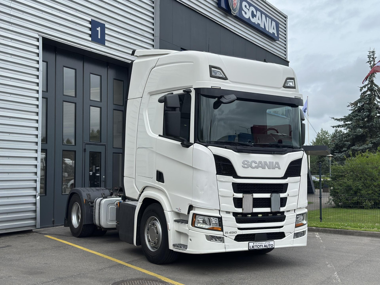 SCANIA R 450 A4x2NA - Tractor unit: picture 1 SCANIA R 450 A4x2NA - Tractor unit: picture 1