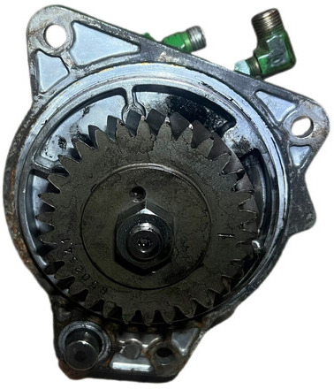 John Deere  - Fuel pump: picture 3 John Deere  - Fuel pump: picture 3