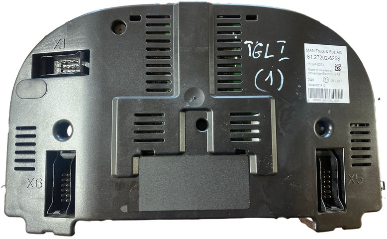 MAN  - Dashboard: picture 2 MAN  - Dashboard: picture 2