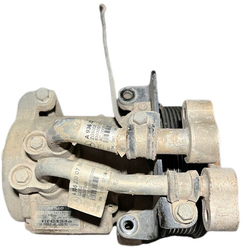 Mercedes-Benz 10S15C - AC compressor: picture 2 Mercedes-Benz 10S15C - AC compressor: picture 2