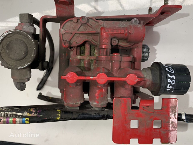 Mercedes-Benz ACTROS - Valve: picture 3 Mercedes-Benz ACTROS - Valve: picture 3