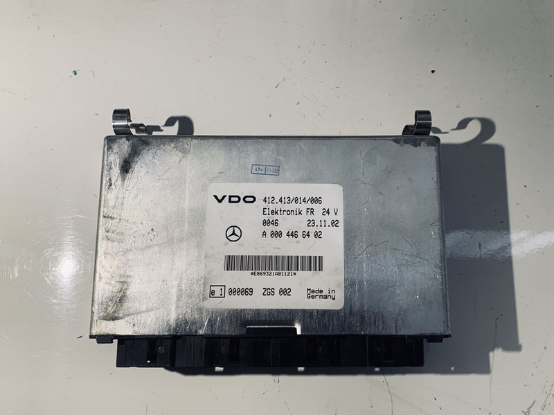 Mercedes-Benz ACTROS VDO A0004466402 - ECU: picture 1 Mercedes-Benz ACTROS VDO A0004466402 - ECU: picture 1
