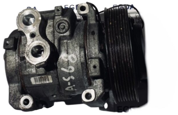 Mercedes-Benz Actros - AC compressor: picture 1 Mercedes-Benz Actros - AC compressor: picture 1