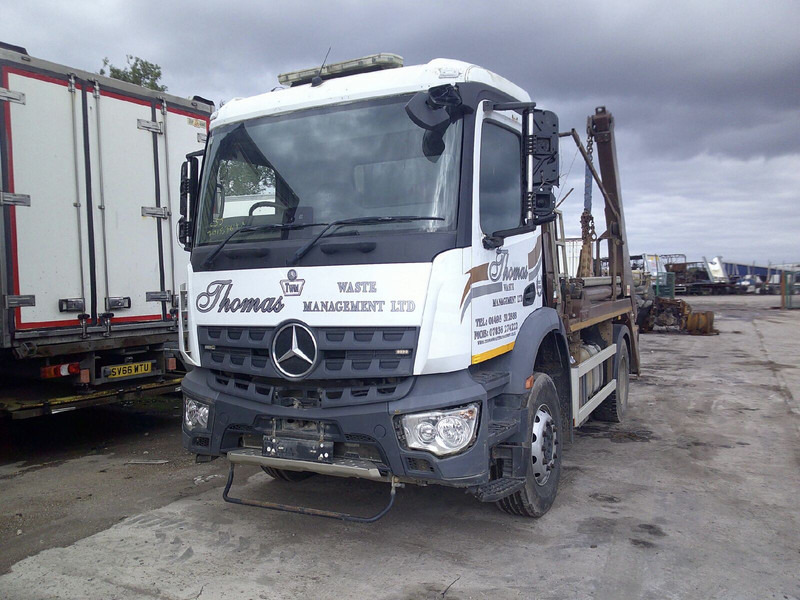 Mercedes-Benz Antos - Cab and interior: picture 3 Mercedes-Benz Antos - Cab and interior: picture 3