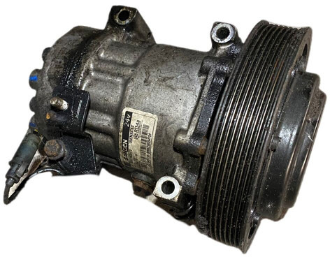 Renault - AC compressor: picture 2 Renault - AC compressor: picture 2