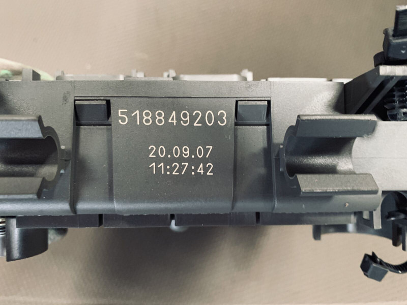Renault MAGNUM - Electrical system: picture 3 Renault MAGNUM - Electrical system: picture 3