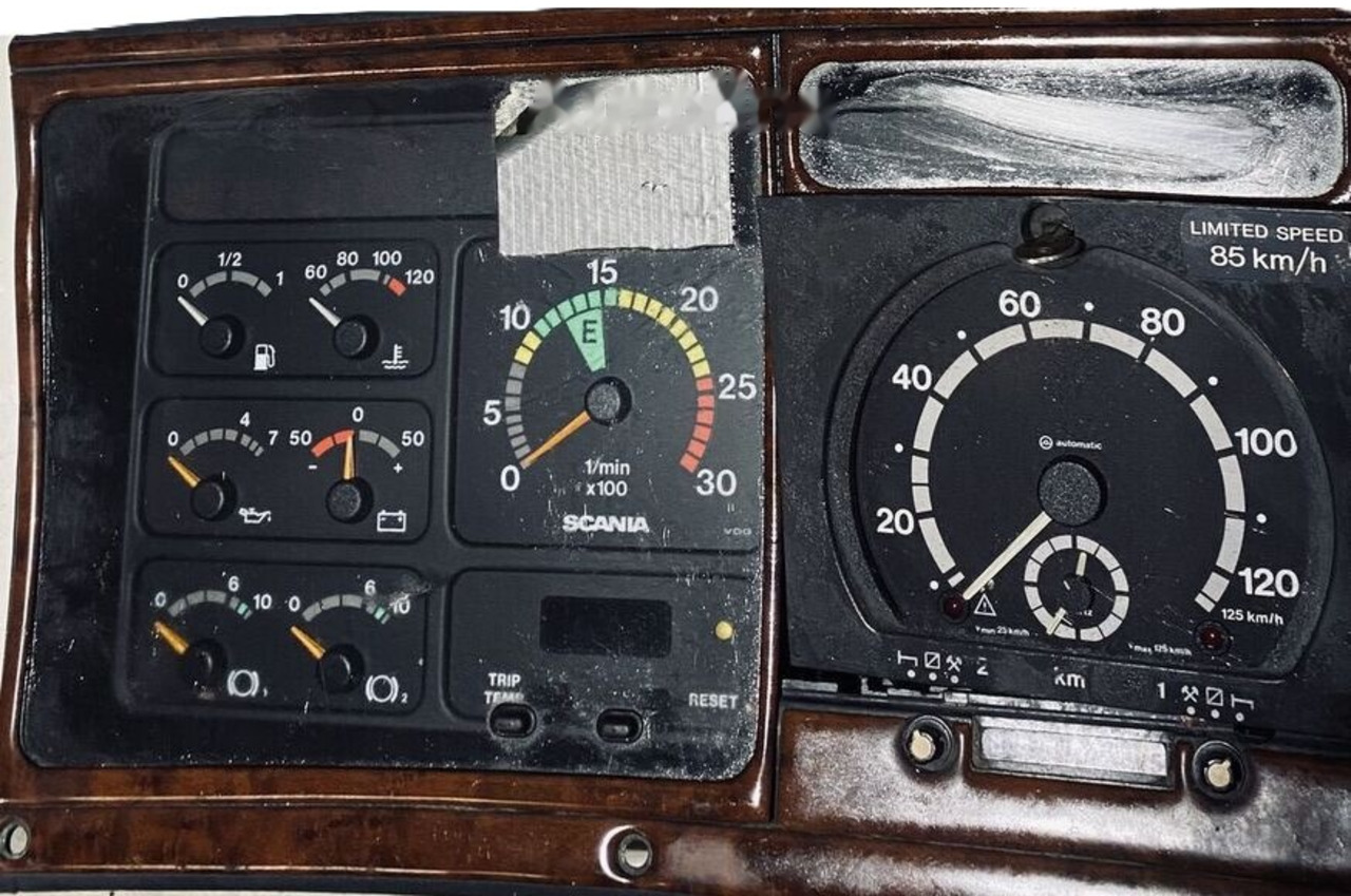 Dashboard for Truck Scania 164 truck: picture 1