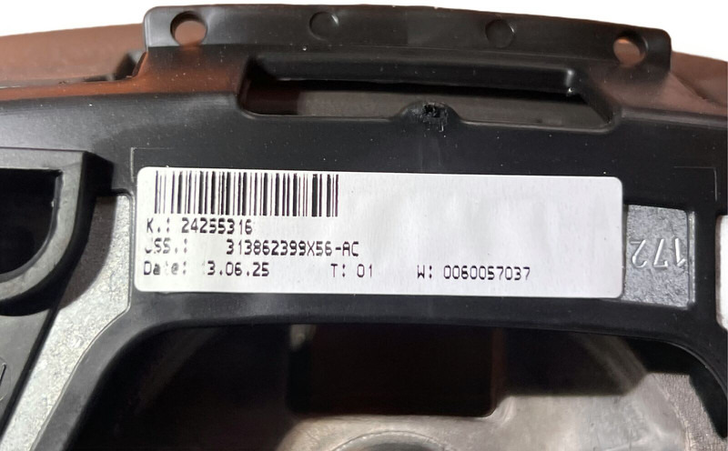 Volvo - Steering wheel: picture 4 Volvo - Steering wheel: picture 4