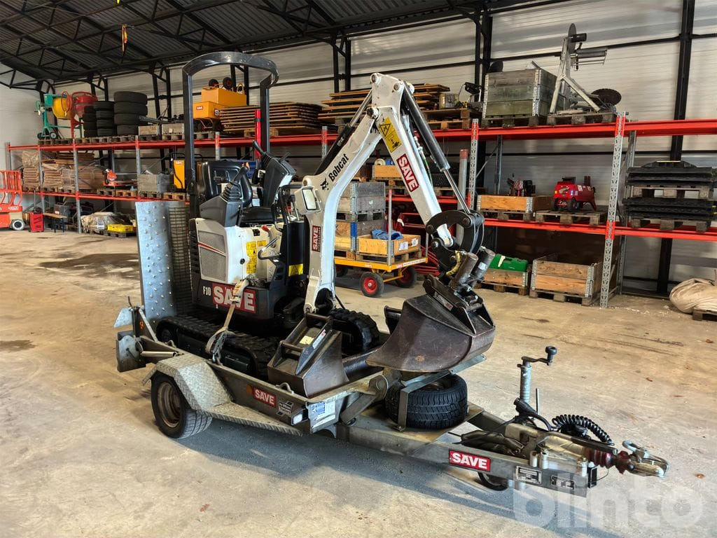 Bobcat E10 - Mini excavator: picture 2 Bobcat E10 - Mini excavator: picture 2