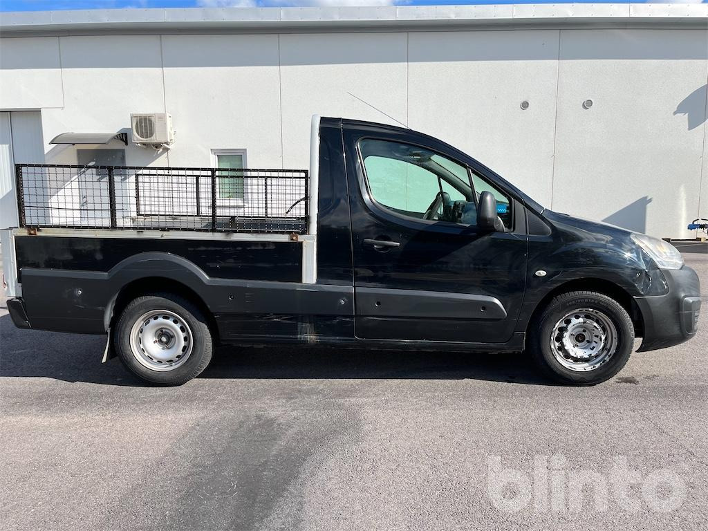 PEUGEOT - Commercial vehicle: picture 5 PEUGEOT - Commercial vehicle: picture 5