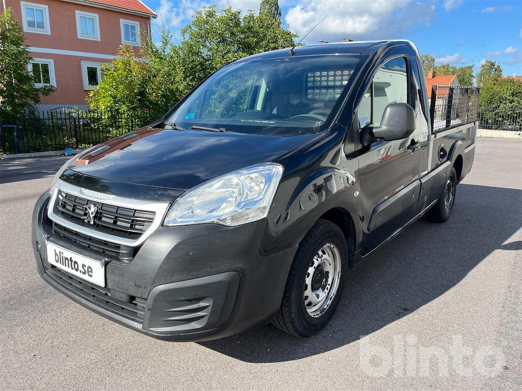 PEUGEOT - Commercial vehicle: picture 1 PEUGEOT - Commercial vehicle: picture 1