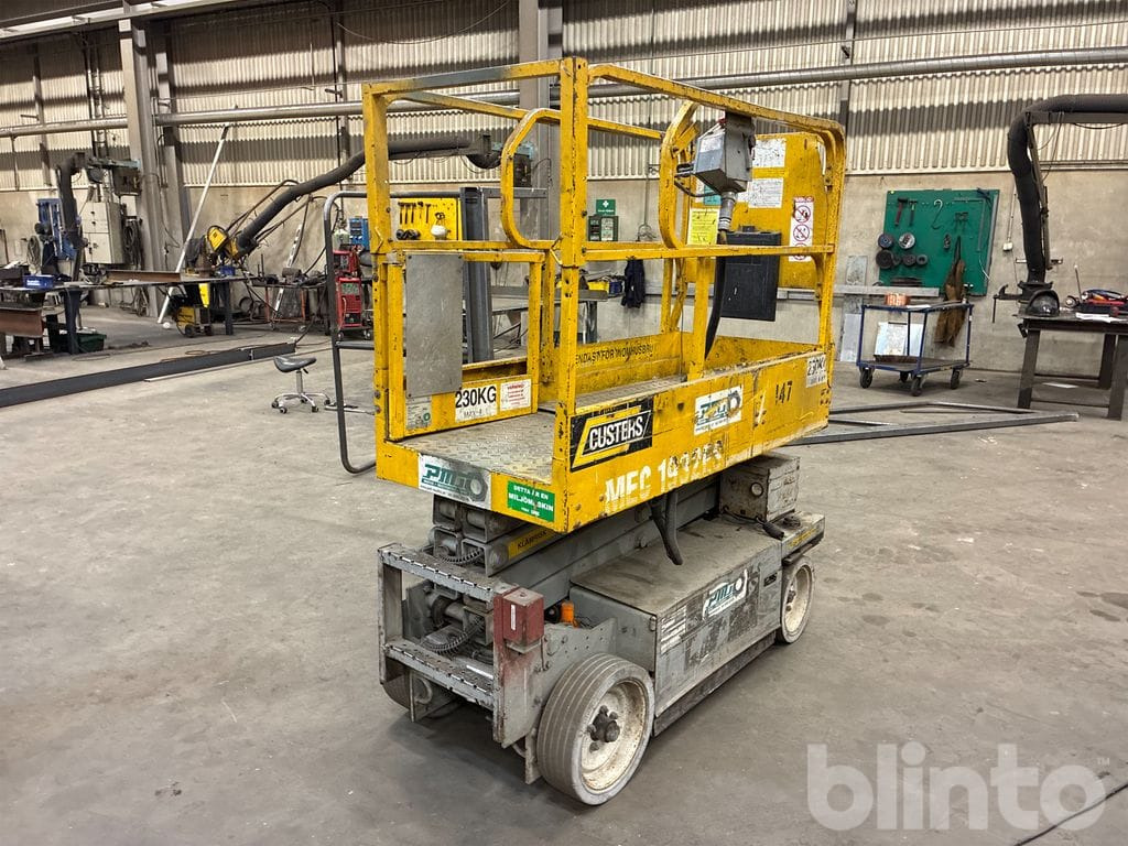 Custers 1932ES - Scissor lift: picture 1 Custers 1932ES - Scissor lift: picture 1