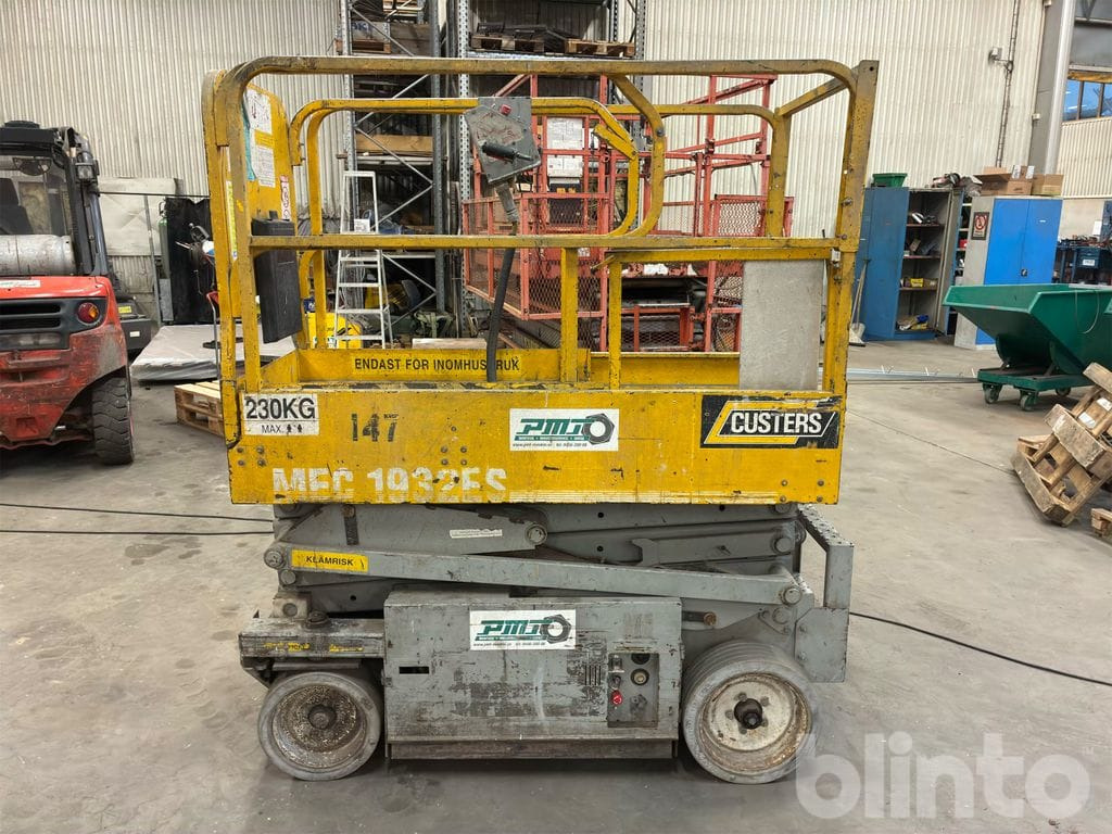 Custers 1932ES - Scissor lift: picture 4 Custers 1932ES - Scissor lift: picture 4