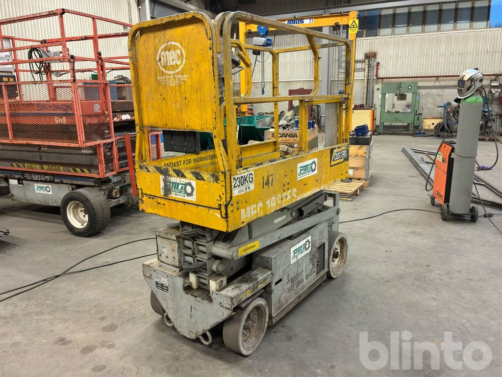 Custers 1932ES - Scissor lift: picture 5 Custers 1932ES - Scissor lift: picture 5