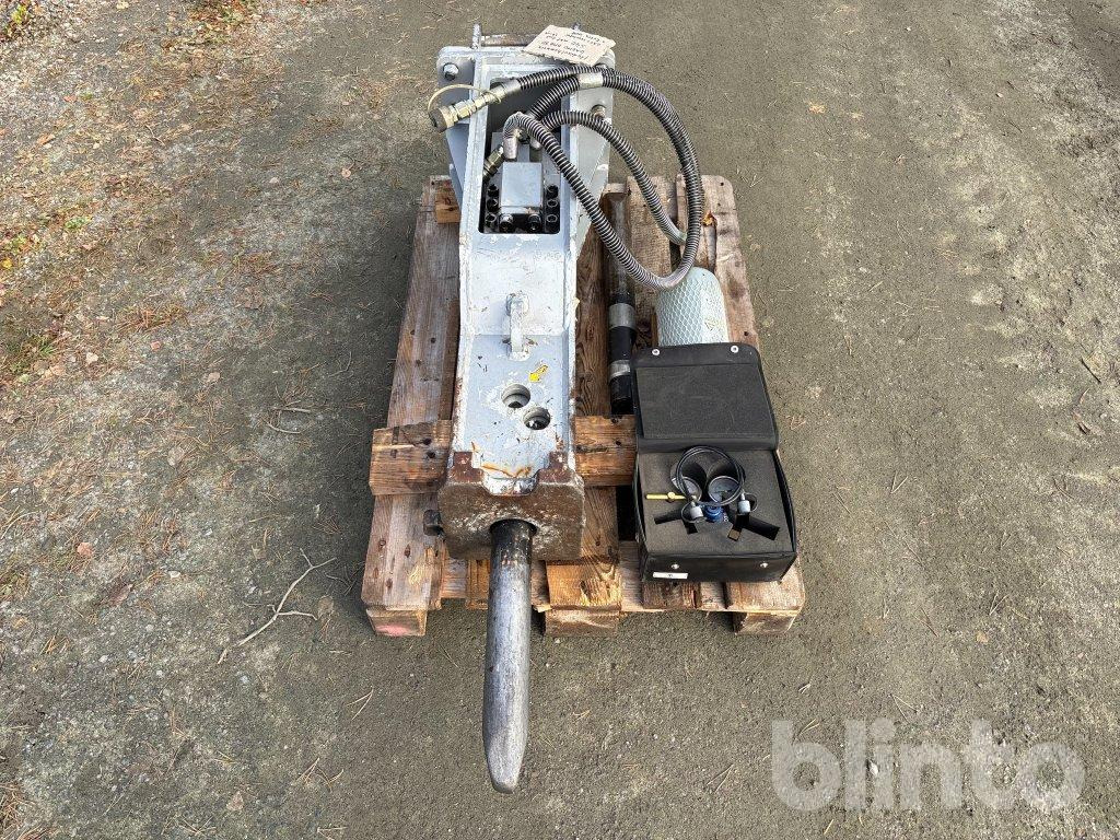 Daemo DMB50 - Hydraulic hammer: picture 2 Daemo DMB50 - Hydraulic hammer: picture 2