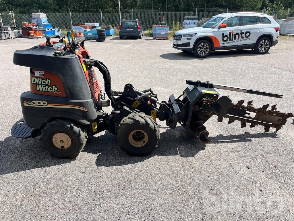 Ditch Witch R300 - Trencher: picture 4 Ditch Witch R300 - Trencher: picture 4