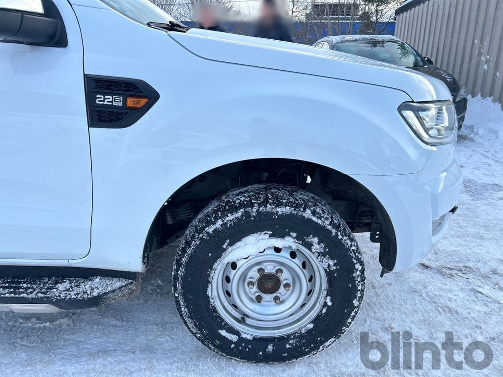 Pickup truck FORD Ranger XLT 4X4: picture 18