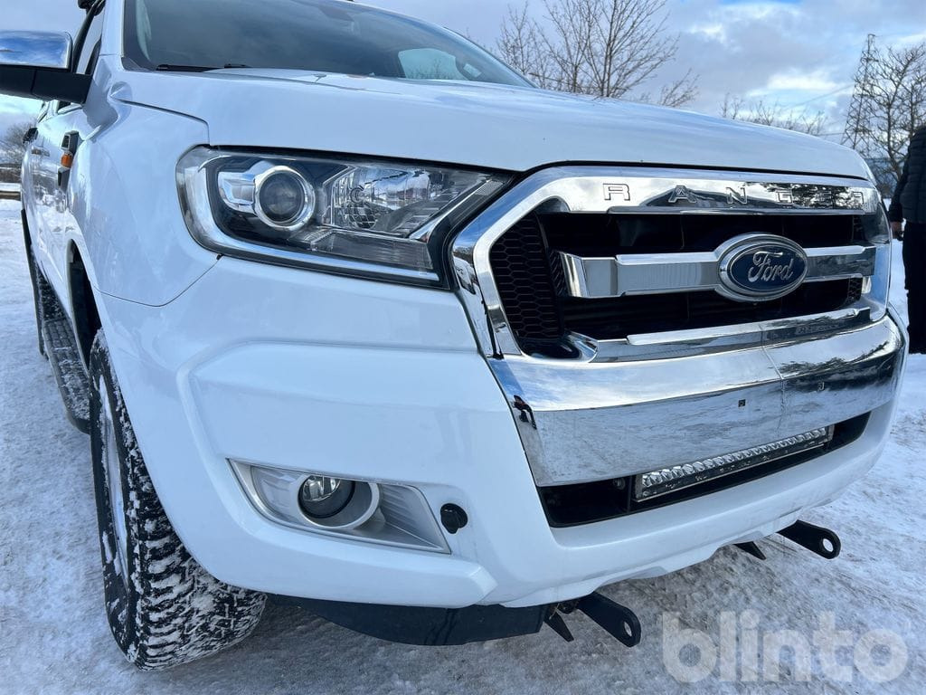 Pickup truck FORD Ranger XLT 4X4: picture 17