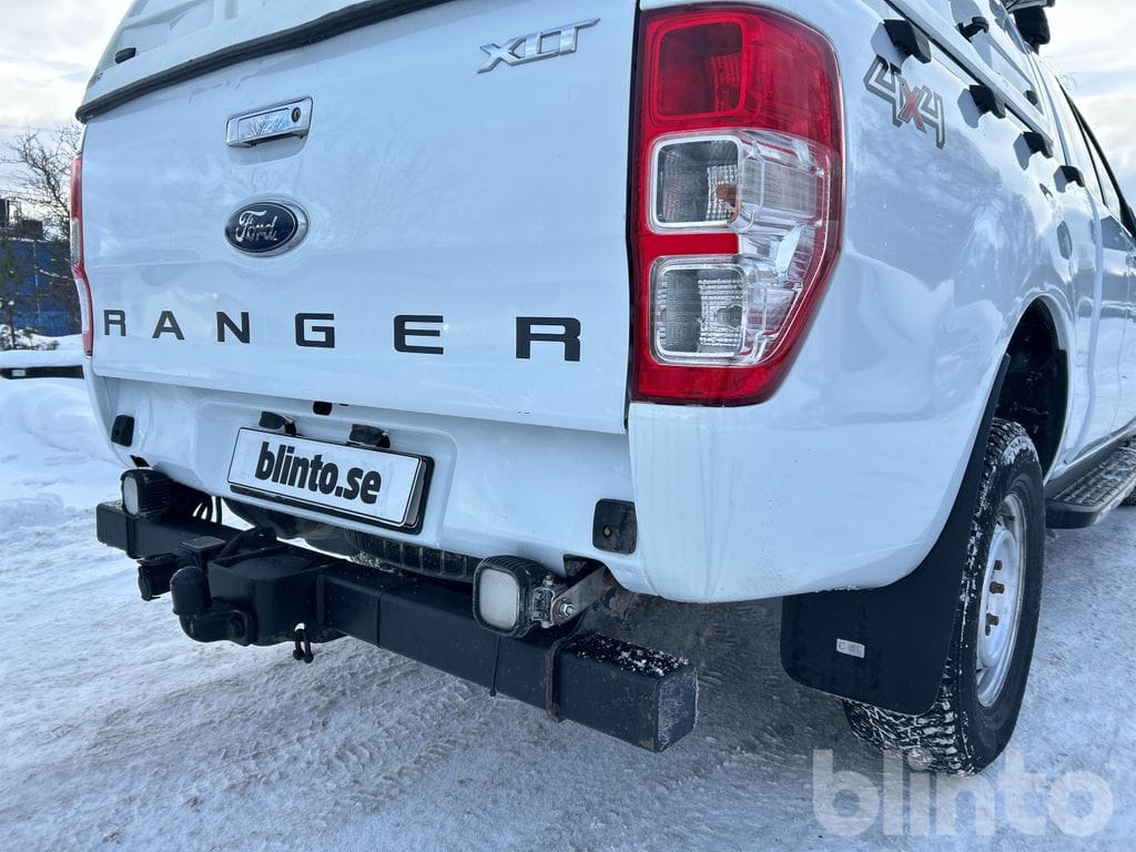 Pickup truck FORD Ranger XLT 4X4: picture 25