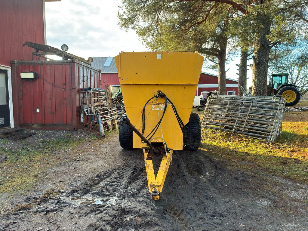 HS11-2000 - Fertilizer spreader: picture 2 HS11-2000 - Fertilizer spreader: picture 2