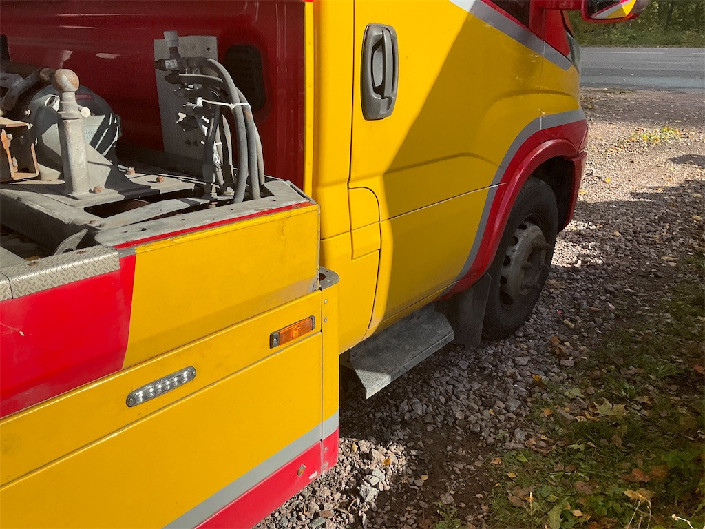 Tow truck IVECO: picture 40