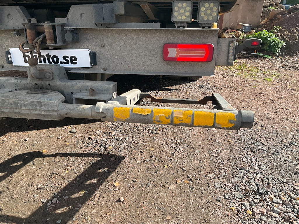 Tow truck IVECO: picture 29