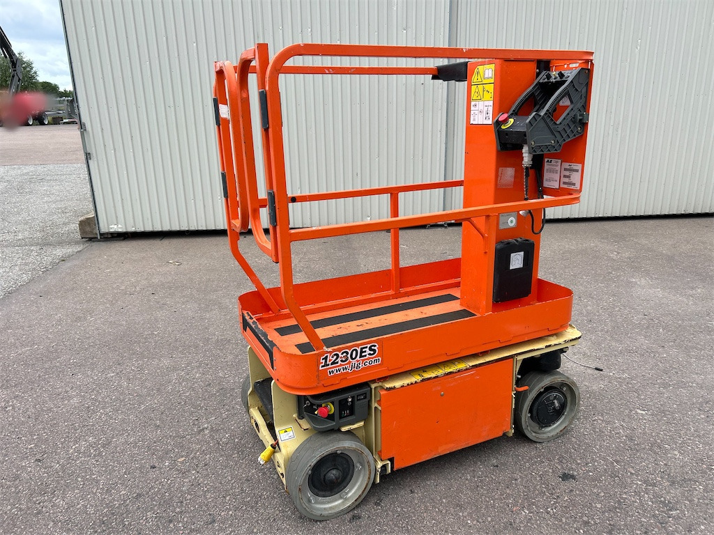 JLG 1230 ES - Vertical mast lift: picture 2 JLG 1230 ES - Vertical mast lift: picture 2