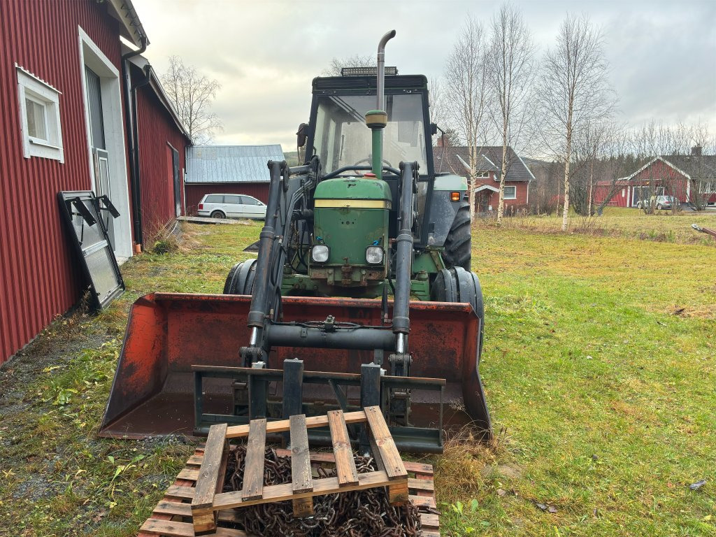 JOHN DEERE 1640 TSS - Farm tractor: picture 2 JOHN DEERE 1640 TSS - Farm tractor: picture 2