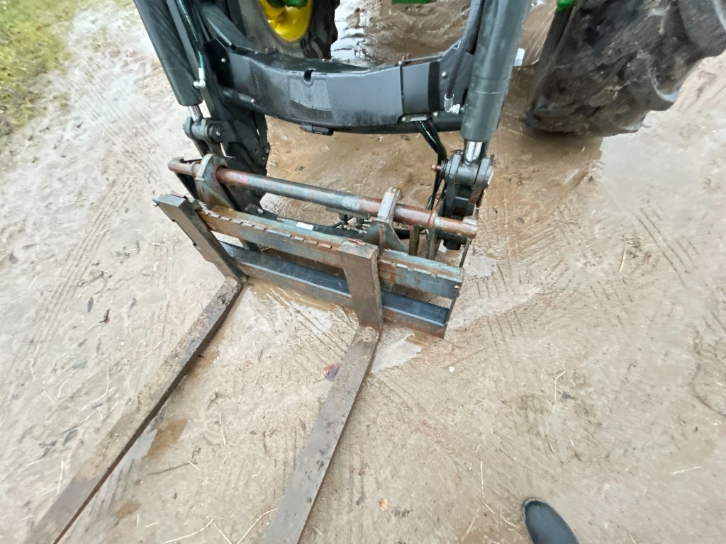 Farm tractor JOHN DEERE 6320E: picture 29