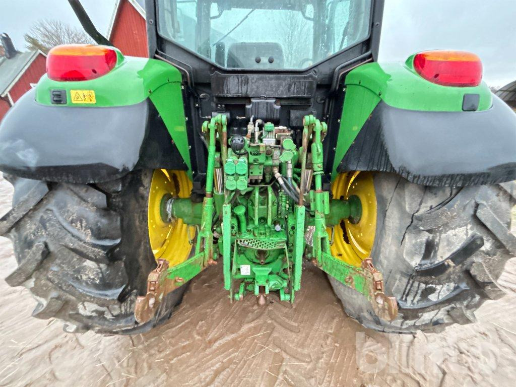 Farm tractor JOHN DEERE 6320E: picture 15