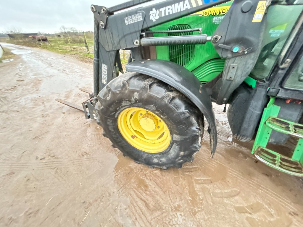 Farm tractor JOHN DEERE 6320E: picture 27